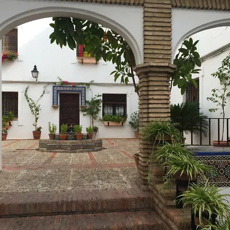 El Patio De La Aljama * Cordoue